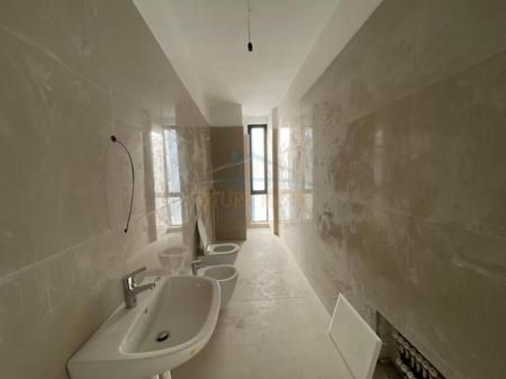 Shitet, Apartament 1+1+ Post parkimi, Platinum Residence, Bulevardi i Ri, Tiranë