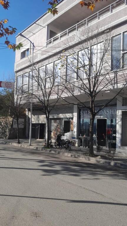 Locale Commerciale in Affitto su Strada Principale! Babrru Tirana!
