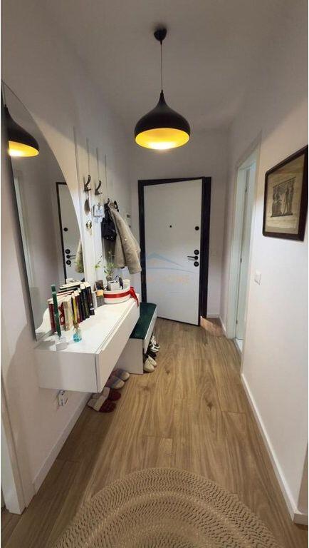 Shitet, Apartament 2+1+Post Parkimi, Rruga Jordan Misja, Tirane.