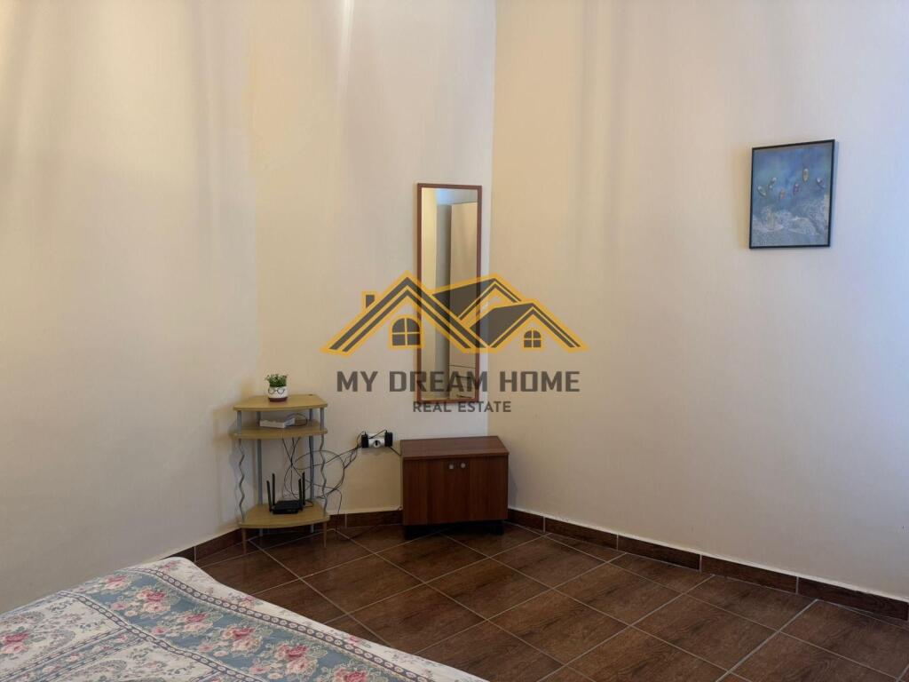 JEPET ME QERA APARTAMENT TEK PALLATI KAMELIA