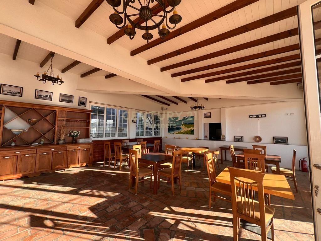 Jepet me Qira – Restorant në Vijë të Parë me Detin, Shkëmbi i Kavajës