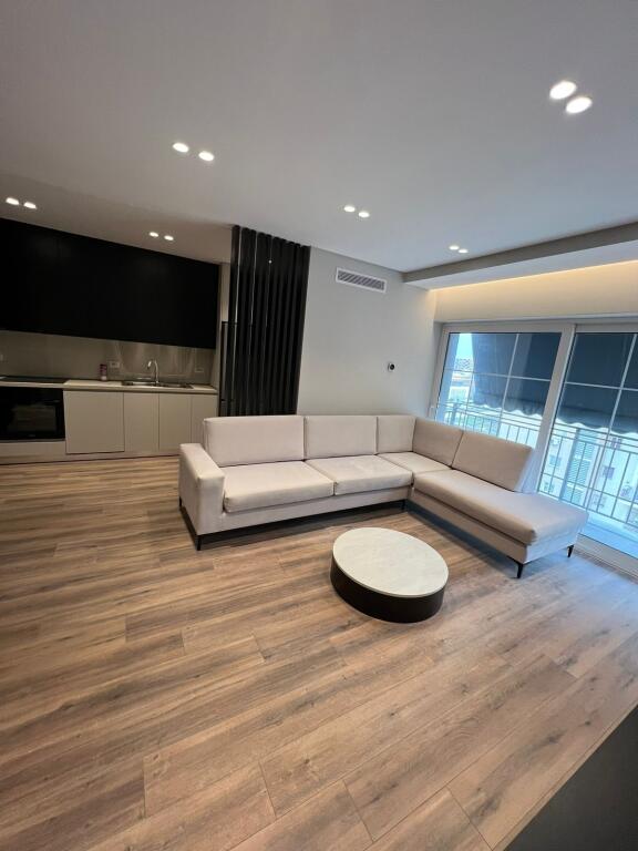 🏡 SHTËPI ME QIRA – ISH FUSHA E AVIACIONIT  TIRANE