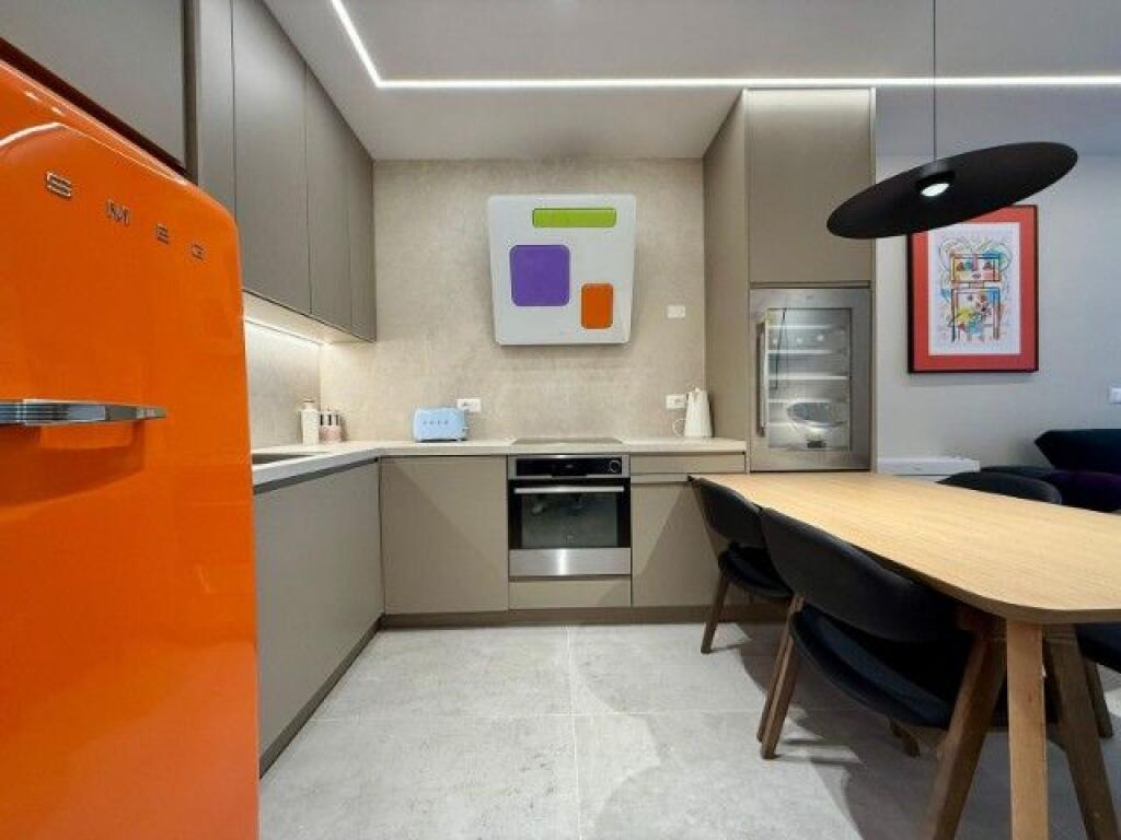 Jepet apartament me qera 2+1