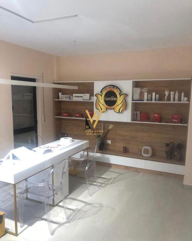 UFFICIO DI 116 M2 IN AFFITTO A SELVIA 75.000 LEKE