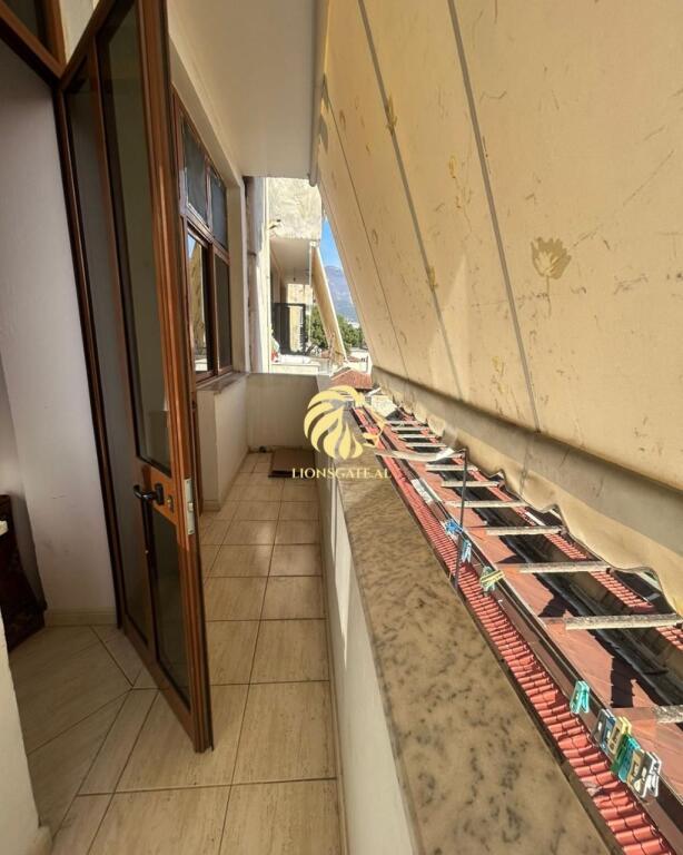 🏢 APARTAMENT ME QIRA – PRANË QSUT