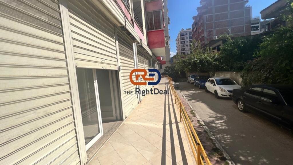 In Astir, Business Unit for Rent with Super Location!!!