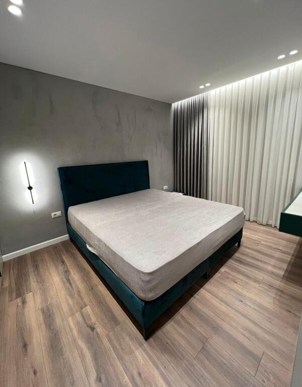 Jepet me qera 2+1 te ish fusha e aviacionit