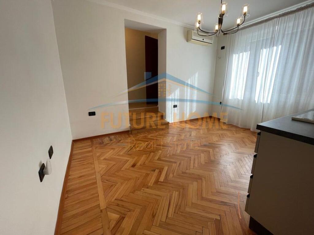 JEPET ME QERA 1+1+2 TALETE , RRUGA E ELBASANIT