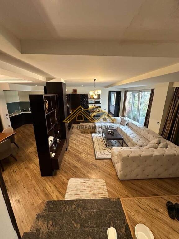 LUXURY APARTAMENT NE SHITJE