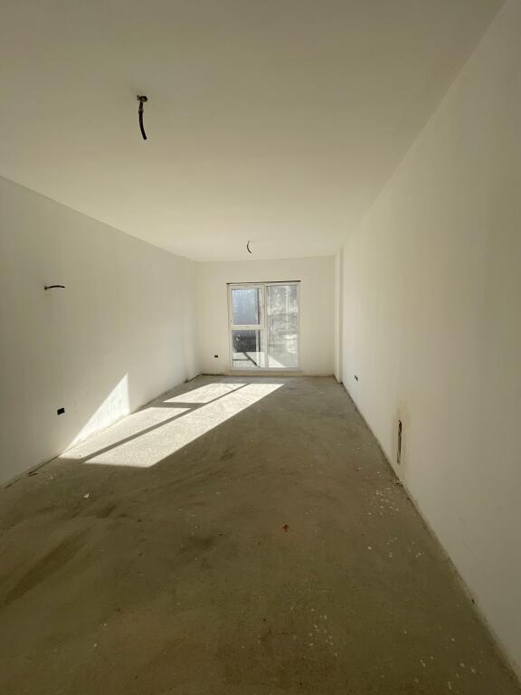 Shitet 1+1 faze perfundimtare