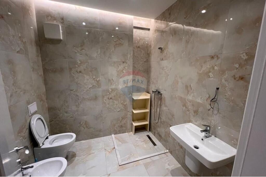 Office space on Dibra street