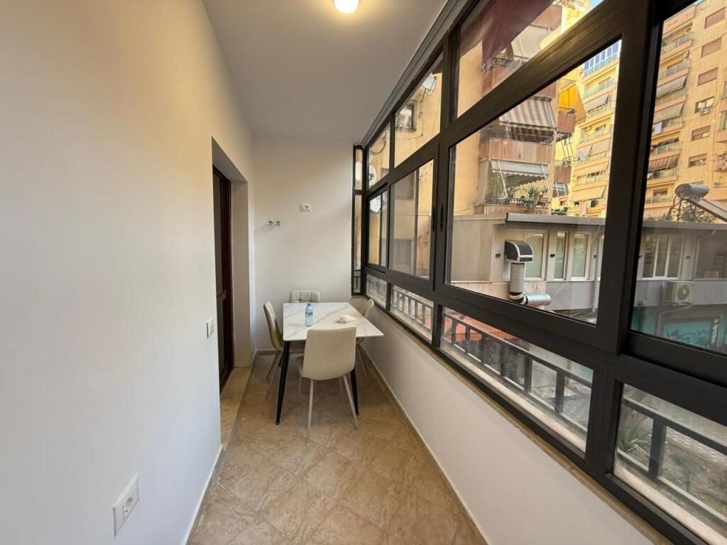 Apartament 1+1 për Shitje – Komuna e Parisit, Rruga Medar Shtylla