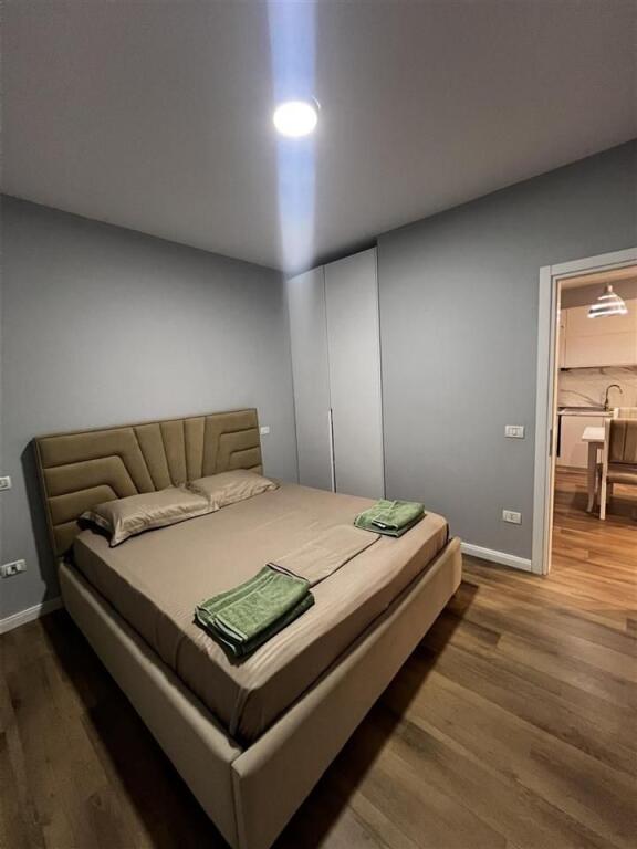 Jepet apartament me qera 1+1