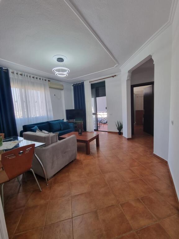 Apartament 1+1, Myslym Shyr!