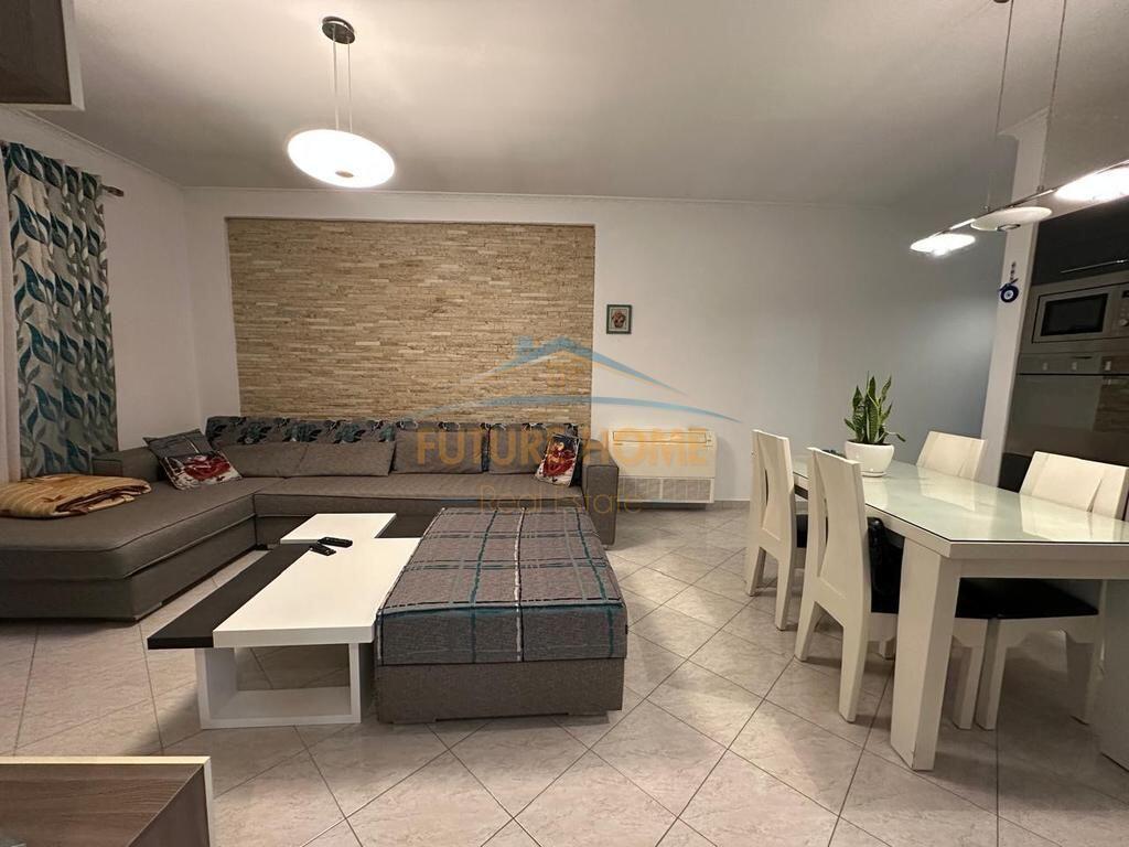 Shitet,Apartament 2+1,Ne Fresk, Tirane