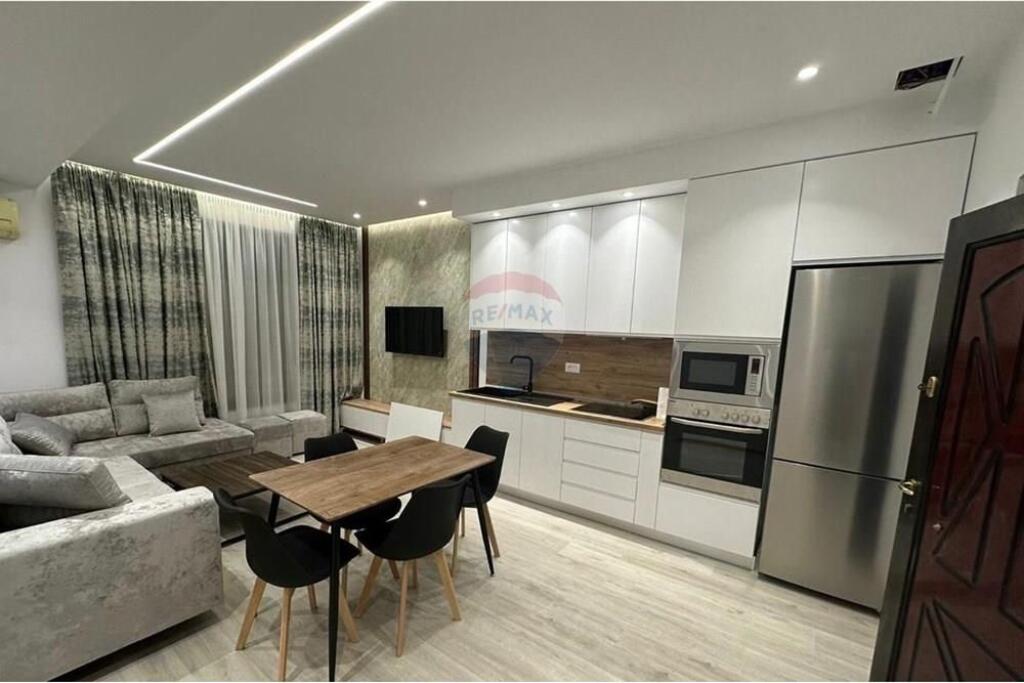 Apartment 1+1 for rent at Zogu i Zi