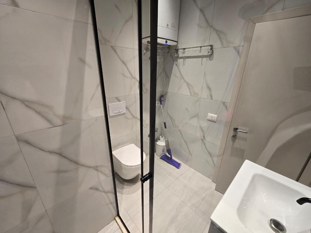 Shitet Apartament / Studio Ne Ali Dem