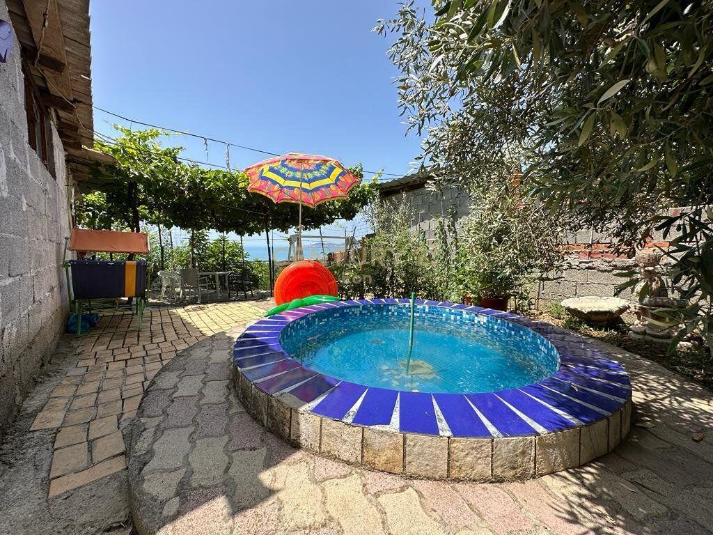 VILË ME PAMJE PANORAMIKE NGA DETI – SHKALLNUR, NË SHITJE!