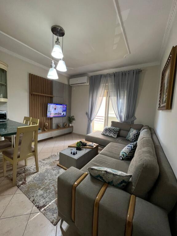 🏡 Apartament 2+1 me Qira – Rruga Irfan Tomini 🌆✨