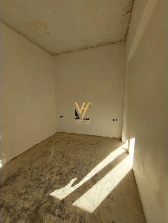 VILLA SU DUE PIANI IN AFFITTO A MOZAIKU 2.000 EURO