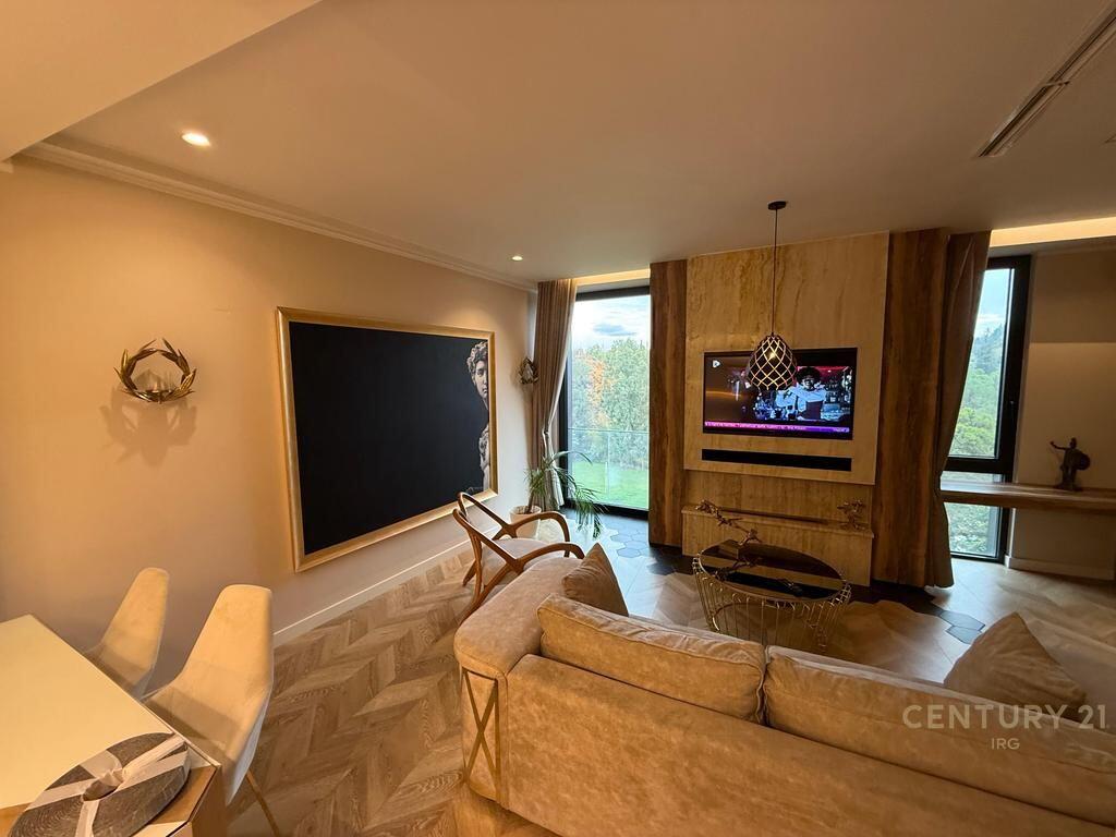 Luxury Apartment 1+1 + Parking Space – Park Gate, Elbasan St.