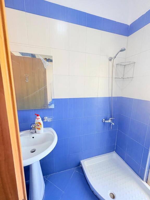 Jepet me Qira Apartament 1+1 perball Delijorgjit