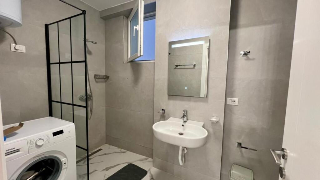 In Affitto: 2+1📍Liqeni i Thate (FZ Construction) - 640€ - S.80m² - P.3 - Ristrutturato di Recente✨️