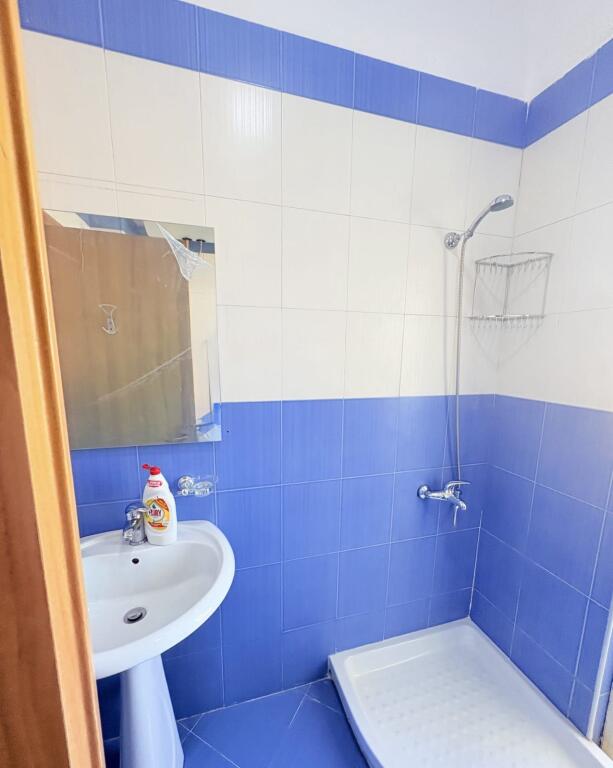 Jepet me qera apartament 1+1+Ballkon, 📍 Perballe Delijorgji