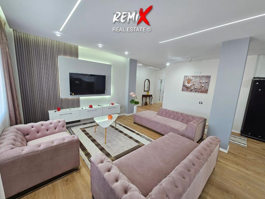 SHITET APARTAMENT 3+1 – ZONA E MARKATËS, DURRËS