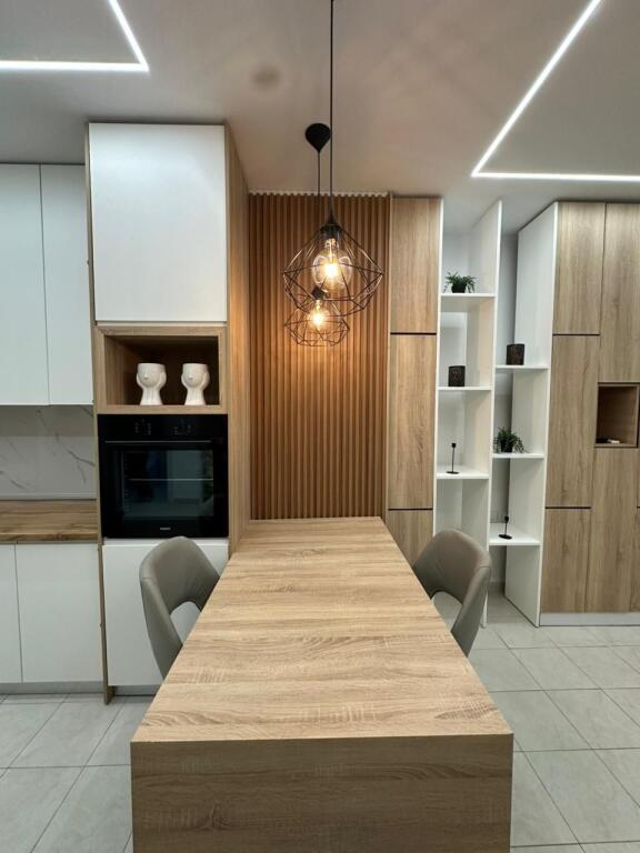 Jepet apartament me qera 1+1