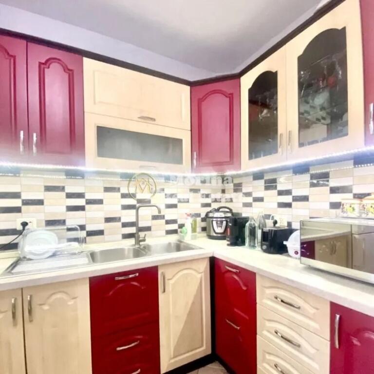 In vendita, Appartamento 1+1, in Allias, Via Njazi Meka, 92000 Euro.