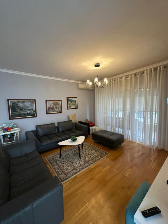 🏡 Jepet me Qira – Apartament 2+1+2, Liqeni i Thatë
