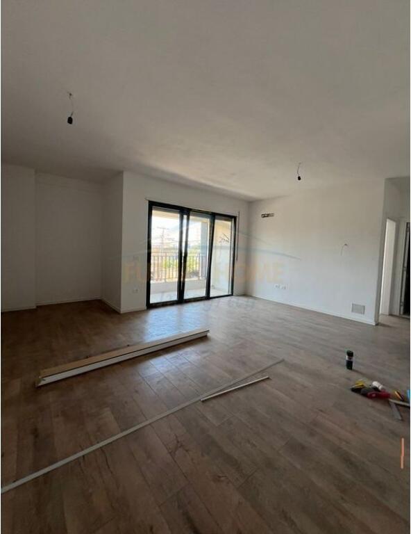 SHITET APARTAMENT 1+1 KOMPLEKSI NDREGJONI, BULEVARDI I RI