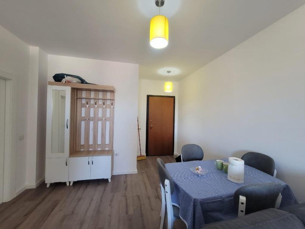 Shitet  apartment 1+1  ne Laprake 99 900 💶