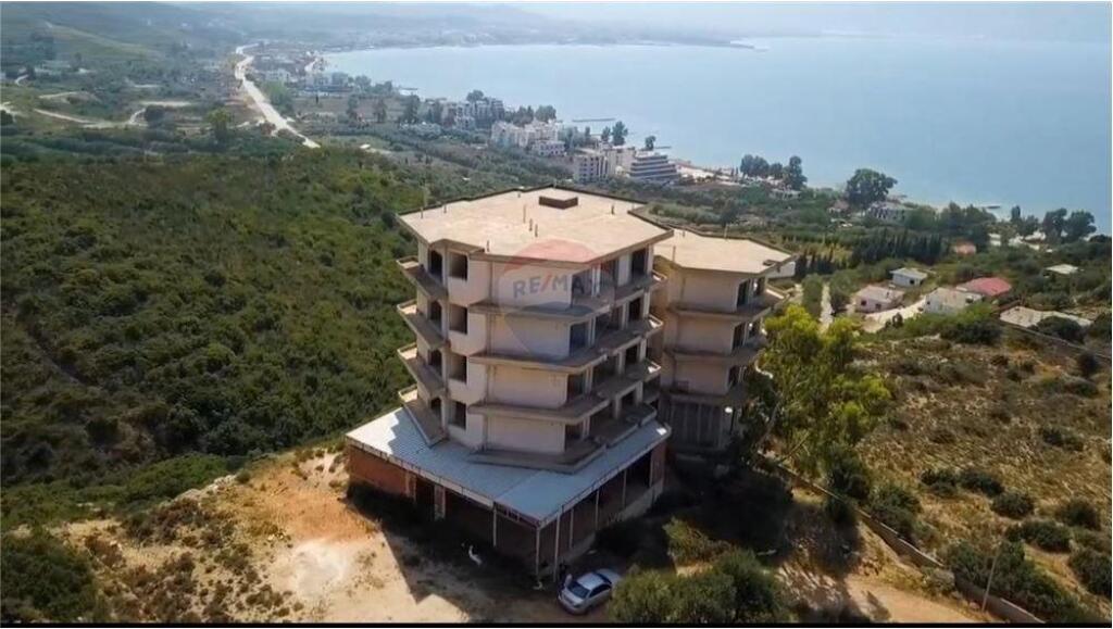HOTEL NË SHITJE, RADHIMË, VLORË
