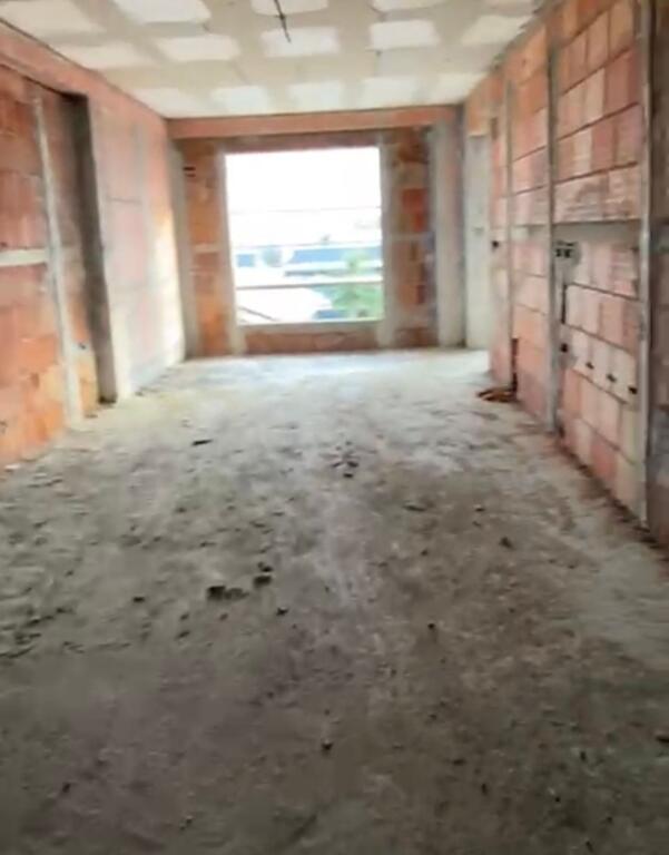 Shitet 2+1 Kamez okazion tek Ulliri