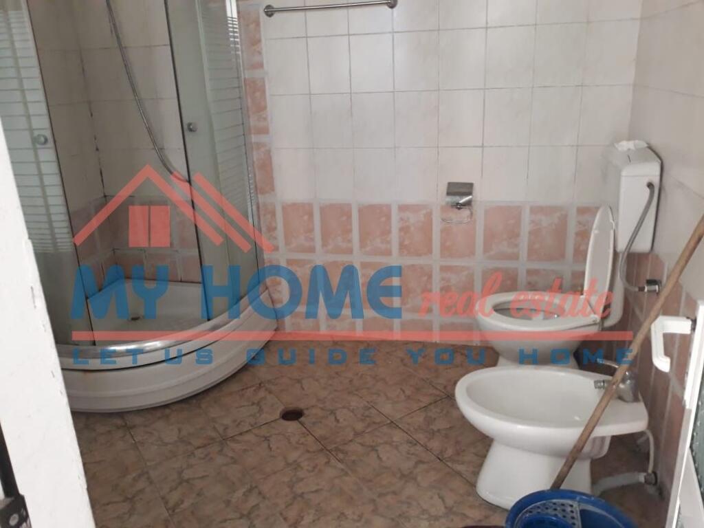 Apartament 3+1 Me Qera Rruga Hoxha Tahsim Tirane
