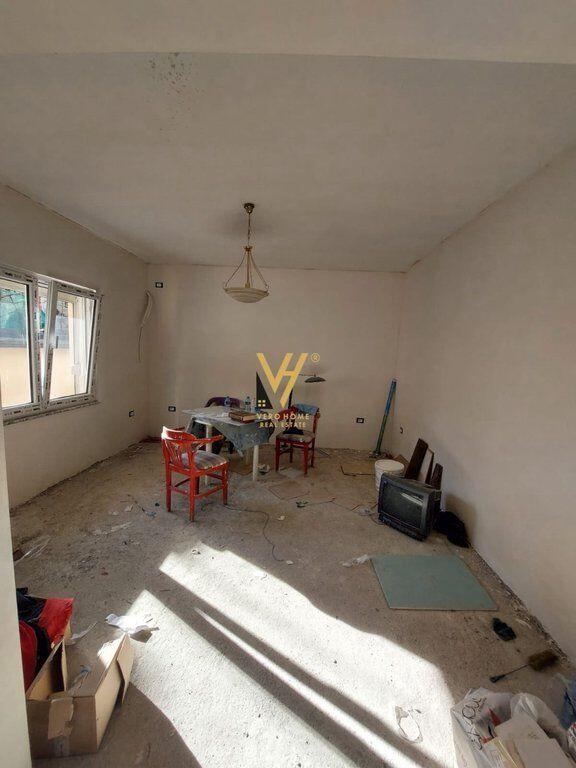 VILLA SU DUE PIANI IN AFFITTO A MOZAIKU 2.000 EURO