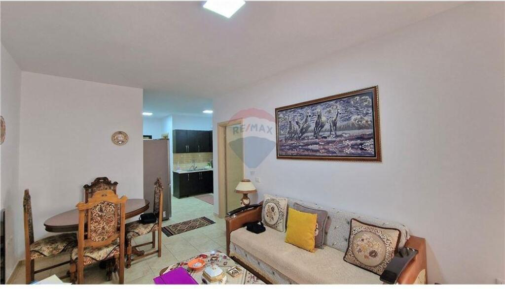 Apartament 1+1 me Verandë në Shitje, Vlorë
