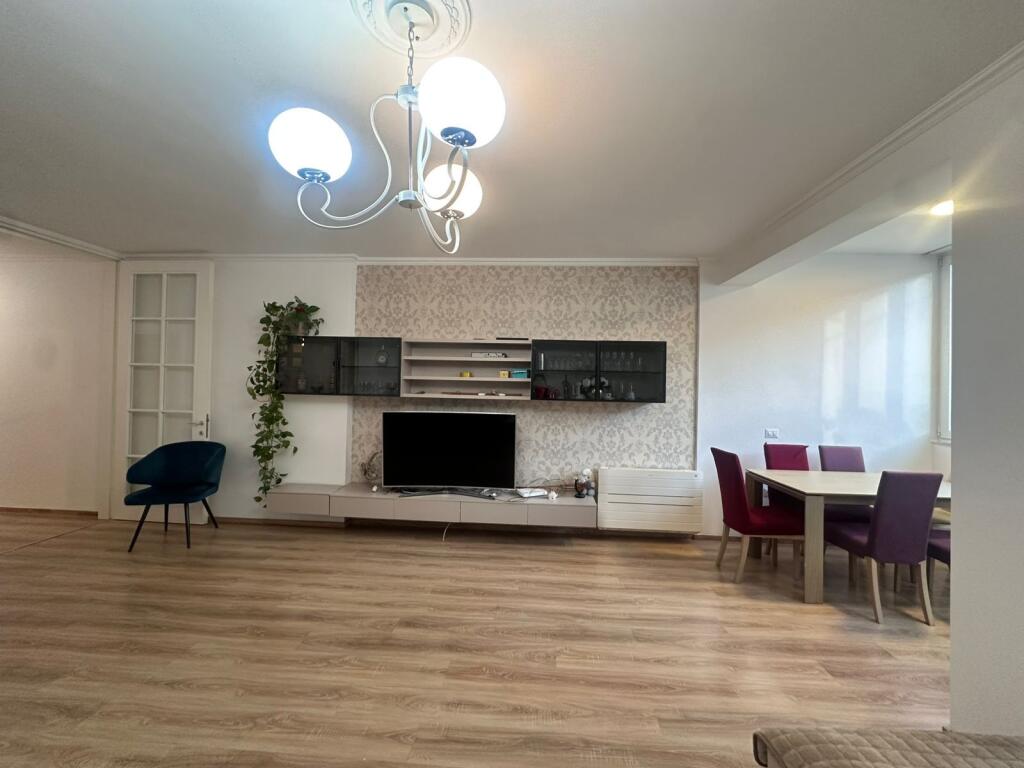 Apartament 3+1+2 tualete+1 depo