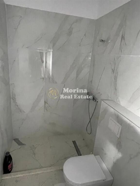 Affitto | Appartamento 2 + 2 | Zona: Xhamllik | 700 €/mese