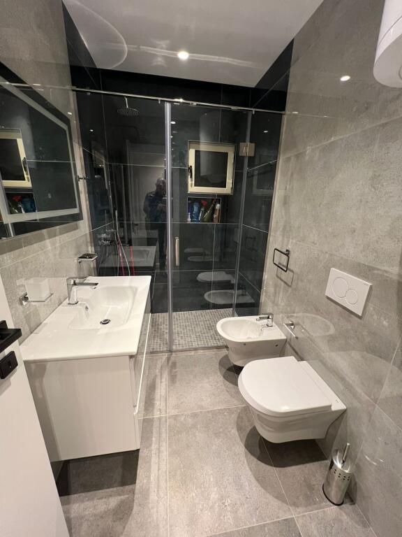 📌Jepet me qira apartament 2+1 📍 tek Ish Fusha e Aviacionit!