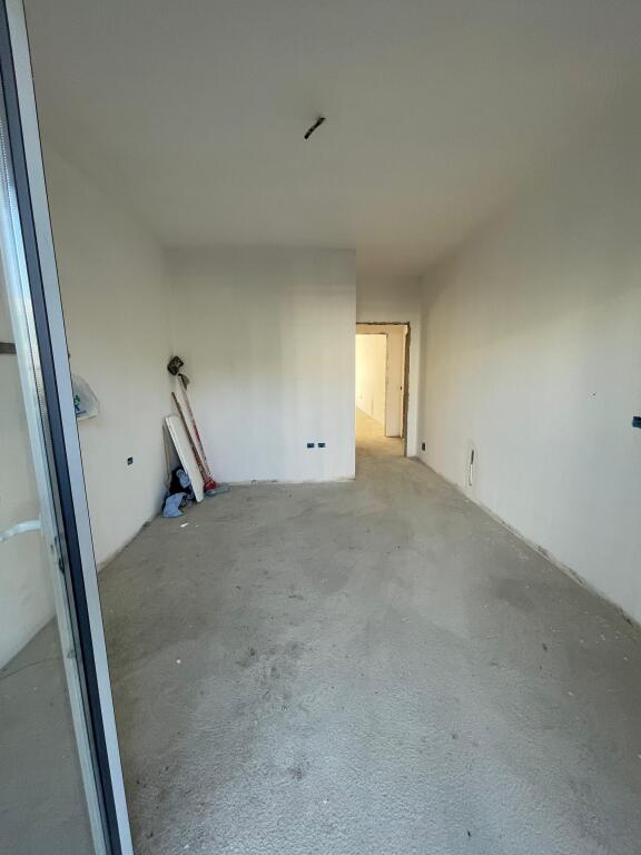 Shitet 1+1 faze perfundimtare