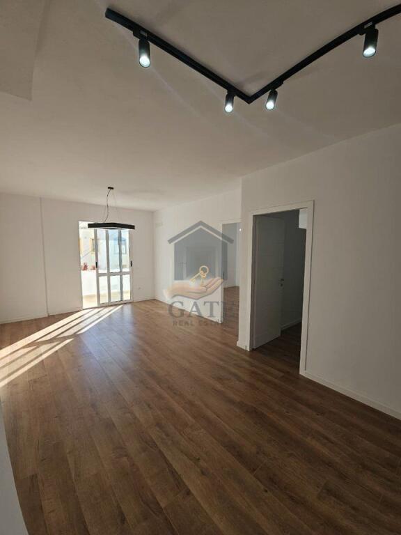 Apartament 2+1 për Shitje – Pranë Spitalit Rajonal, Durrës