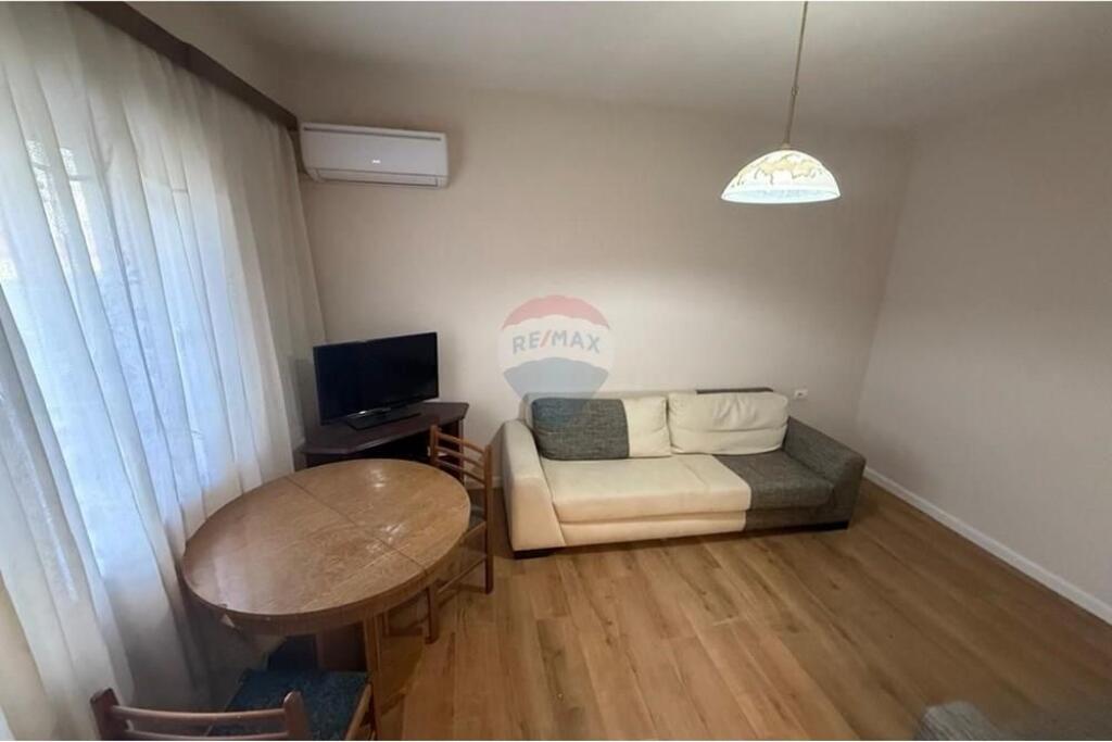 Apartament 3+1 tek Rruga e Durresit