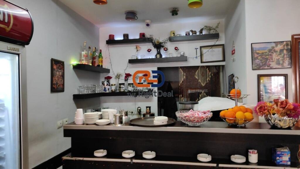 Te Komuna E Parisit, Shitet Bar-Kafe Perfekte Per Investim !!