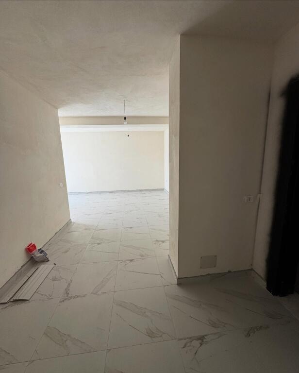 💥Okazion apartament 2+1+2 tualete dhe 3 ballkone qender, Kavaje💥