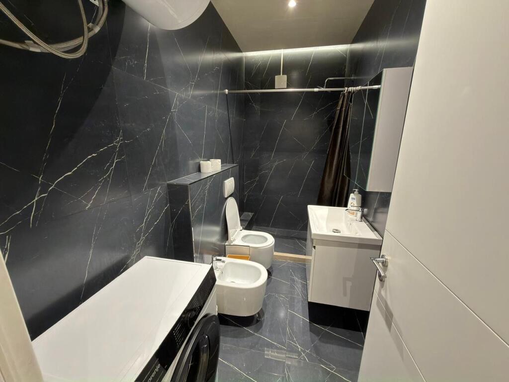 Apartament me qera 1+1 Tek 5 maji