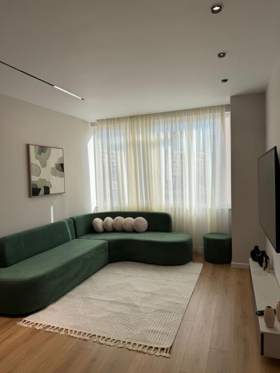 🏠 Shitet Apartament 1+1