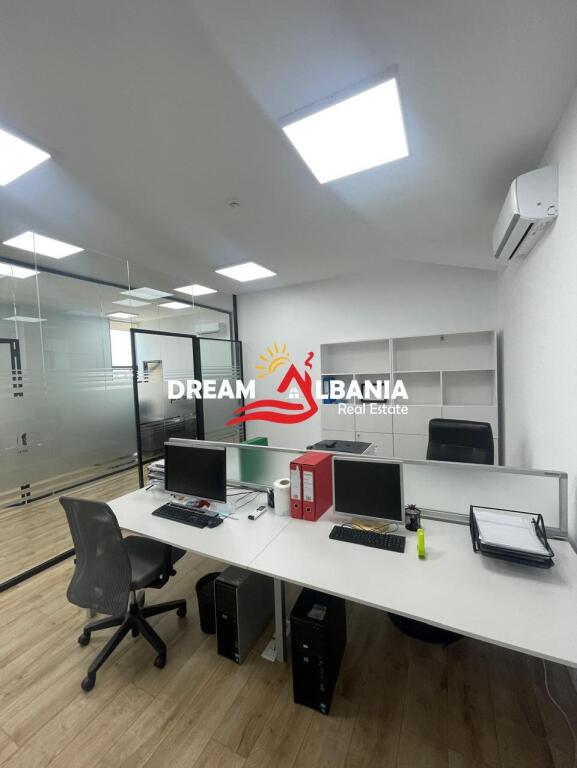 Locale ufficio di 200 m² e 2 posti auto inclusi in affitto a Mezez vicino a Top Channel (ID 42611168)